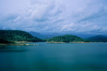 Téléchargez les photos : Paysage ; barrage de neyyyar ; trivandrum ; kerala ; Inde - en image libre de droit