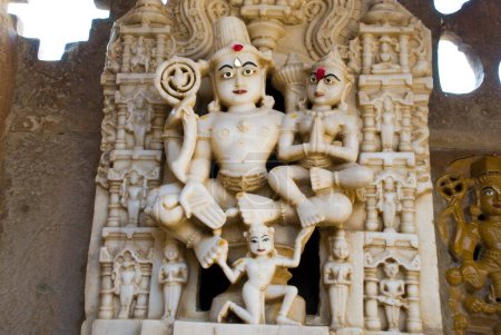 Téléchargez les photos : Sculpture au temple Jain à Jaisalmer ; Rajasthan ; Inde - en image libre de droit