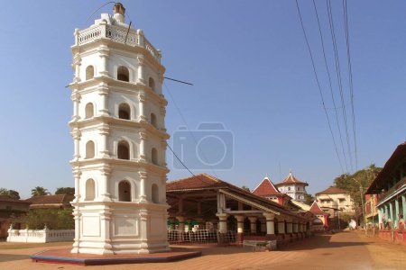 Téléchargez les photos : Temple hindou Mangeshi, Goa, Inde - en image libre de droit