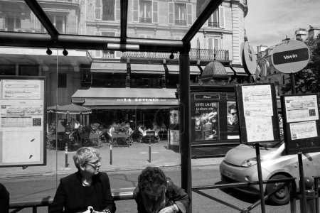 Téléchargez les photos : Arrêt de bus Vavin, restaurant La Rotonde, Paris, France, Europe - en image libre de droit