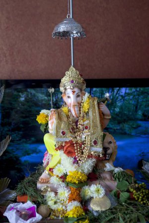 Téléchargez les photos : Statue du Seigneur Ganesh Inde Asie - en image libre de droit