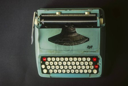 Foto de Viejo vintage Smith corona máquina de escribir, India, Asia - Imagen libre de derechos