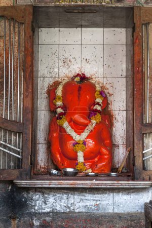 Ganesh statue, Hehabhagwant Vishnu temple, Solapur, Maharashtra, India, Asia