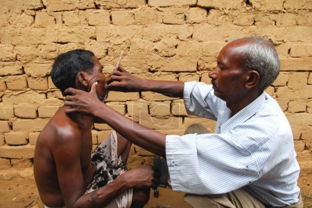 Foto de Ho tribus barbero, Chakradharpur, Jharkhand, India - Imagen libre de derechos