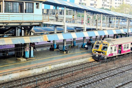 Foto de Estación de tren Ram Mandir, Mumbai, Maharashtra, India, Asia - Imagen libre de derechos