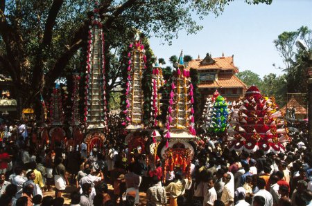 Téléchargez les photos : Thypooya mahotsavam in koorkkancherry sree maheswara temple, kerala, Inde - en image libre de droit