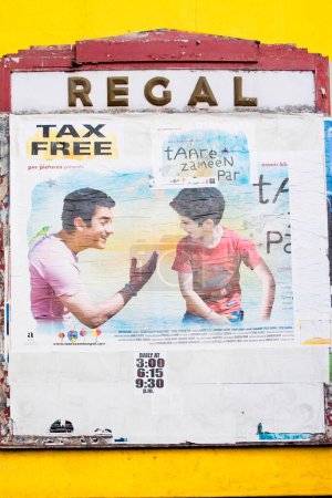 Téléchargez les photos : Affiche du film Bollywood Tare zameen par, Bombay now Mumbai, Maharashtra, Inde - en image libre de droit