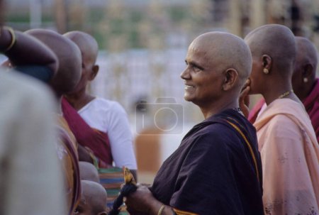Foto de Devotos en el Templo Tirupati, Andhra Pradesh, India - Imagen libre de derechos