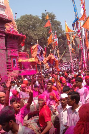 Téléchargez les photos : Festival Jotiba Yatra au temple Jotiba, Wadi, Ratnagiri, District Kolhapur, Maharashtra, Inde - en image libre de droit