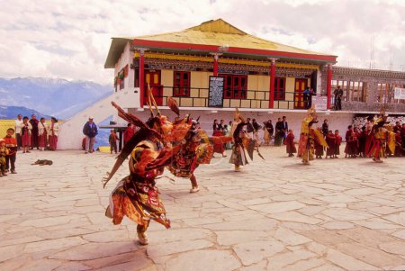 Foto de Danza Lama en el Monasterio Tawang Jung, Arunachal Pradesh, India - Imagen libre de derechos