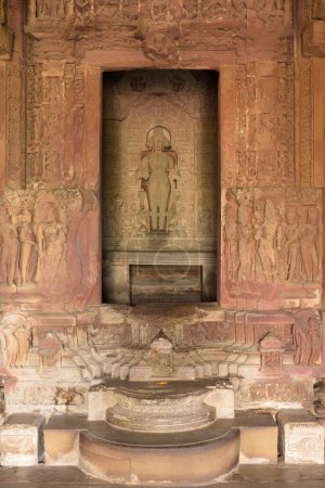 Vishnu statue Lakshmana temple, Khajuraho, Madhya Pradesh, India, Asia