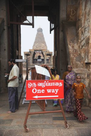 Téléchargez les photos : Panneau au temple sri brihadisvara brihadeshwara, Thanjavur, Tamil Nadu, Inde - en image libre de droit