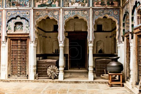 Courtyard, Goenka Haveli Museum, Dundlod, Shekhawati, Rajasthan, India, Asia