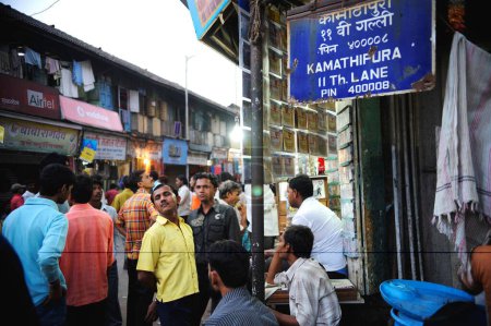 Téléchargez les photos : Panneau de voie en Kamathipura, Bombay Mumbai, Maharashtra, Inde - en image libre de droit