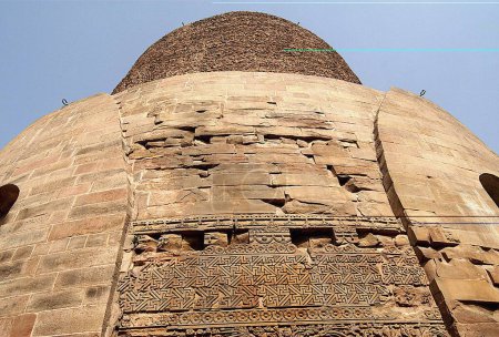 Dhamekh Stupa; Der Ort, an dem Lord Gautam Buddha seine erste Predigt hielt; Sarnath; Uttar Pradesh; Indien