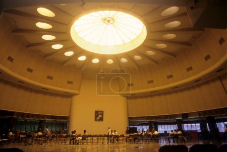 Foto de Interior of stock exchange ; bombay mumbai ; maharashtra ; india - Imagen libre de derechos