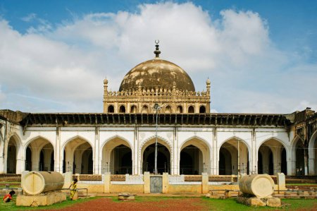 Téléchargez les photos : Carte postale ancienne de Jama masjid ; Bijapur ; Karnataka ; Inde - en image libre de droit
