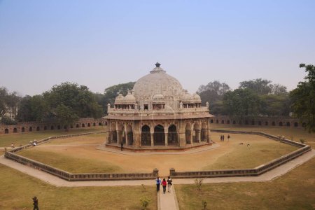 Téléchargez les photos : Tombeau d'Isha khan à l'intérieur du tombeau Humayun ; Delhi ; Inde - en image libre de droit
