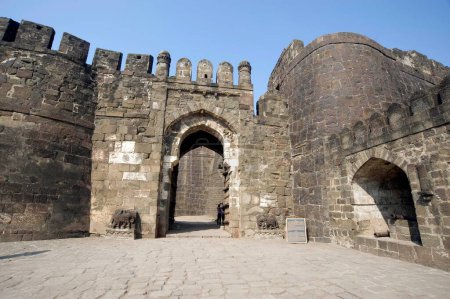 Téléchargez les photos : Entrée du fort daulatabad, Aurangabad, Maharashtra, Inde, Asie - en image libre de droit