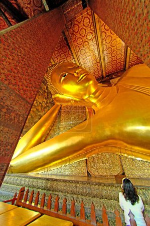Foto de Wat Phra Monasterio de Chetuphon Rey Rama una dinastía chakri templo más grande del siglo 16 en Tailandia; Buda reclinado; Tailandia; Asia sudoriental - Imagen libre de derechos