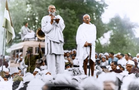 Foto de Mahatma Gandhi y Khan Abdul Ghaffar Khan en reunión pública, India, Asia, 6 de octubre de 1938 - Imagen libre de derechos