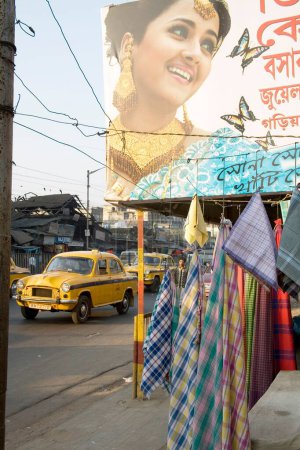 Foto de Anuncio de joyería en la calle, Calcuta ahora Calcuta, Bengala Occidental, India - Imagen libre de derechos