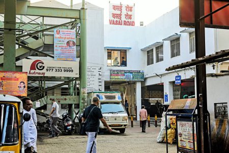 Foto de Vasai Road Railway Station, Mumbai, Maharashtra, India, Asia - Imagen libre de derechos