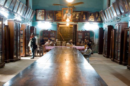 Téléchargez les photos : Indias bibliothèque la plus ancienne Kashi Nagri Pracharini Sabha ; Varanasi ; Uttar Pradesh ; Inde - en image libre de droit