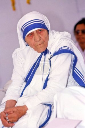 Téléchargez les photos : Portrait de Mère Teresa en gros plan le jour, Inde - en image libre de droit