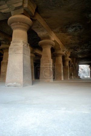 Foto de Pilares de cuevas de Elefanta; Maharashtra; India - Imagen libre de derechos