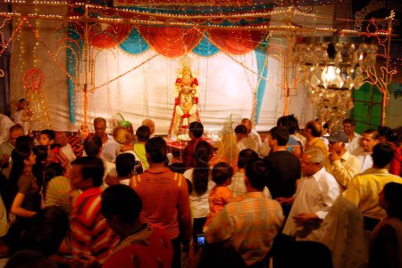 Téléchargez les photos : Festival de Dheenga Gavar gangaur, Jodhpur, Rajasthan, Inde - en image libre de droit