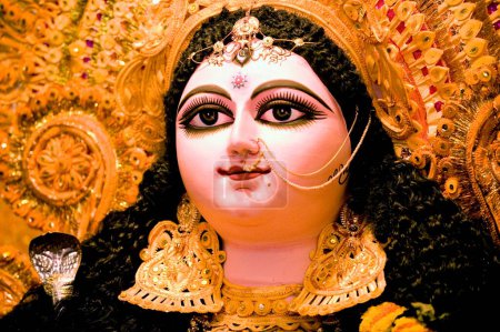 Téléchargez les photos : Déesse Durga puja ; Chandannagore ; Festival Jagadhatri ; Calcutta ; Bengale occidental ; Inde - en image libre de droit