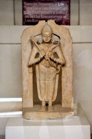 Foto de Estatua de rama en palacio de la ciudad udaipur en india rajasthan Asia - Imagen libre de derechos