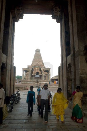 Téléchargez les photos : Entrée principale du temple Brihadeshwara Aussi appelé Big Temple Construit au 10ème siècle après JC par Raja Raja Chola Dédié au Seigneur Shiva à Thanjavur, Tamil Nadu, Inde - en image libre de droit