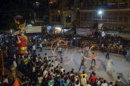 Téléchargez les photos : Personnes célébrant le festival Dussehra, jodhpur, rajasthan, Inde, Asie - en image libre de droit