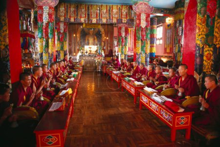 Téléchargez les photos : Tibétains Tibétains moines, monastère, bir, himachal pradesh, Inde - en image libre de droit