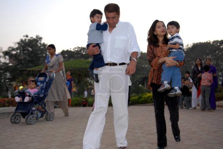 Foto de La actriz india Madhuri Dixit Nene con familia, Mumbai Maharashtra, India, Asia - Imagen libre de derechos