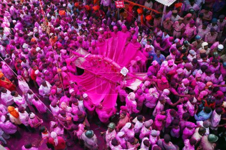 Téléchargez les photos : Festival jyotiba yatra au temple jyotiba, Wadi, Ratnagiri, Kolhapur, Maharashtra, Inde - en image libre de droit