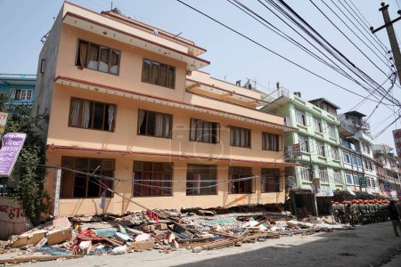 Téléchargez les photos : Bâtiment effondré, tremblement de terre, népal, asie - en image libre de droit