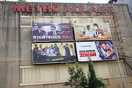 Téléchargez les photos : Salle de cinéma Bollywood Théâtre Metro, Dhobi Talao, Vasudev Balwant Phadke Chowk, Marine Lines, Bombay Mumbai, Maharashtra, Inde - en image libre de droit