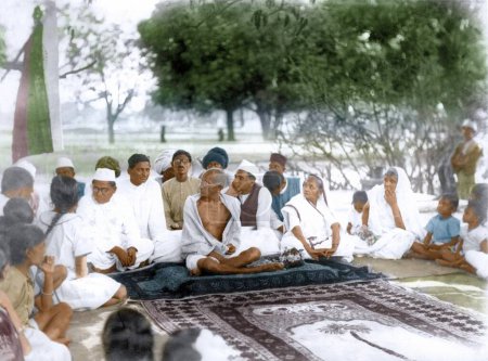 Téléchargez les photos : Mahatma Gandhi et Kasturba Gandhi lors d'une réception, Inde, Asie, 1940 - en image libre de droit