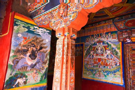Foto de Tankha pintura mural de dios de la muerte y el mal en el monasterio rumtek, Gangtok, Sikkim, India - Imagen libre de derechos