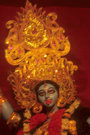 Foto de Diosa Kali o Diosa Durga en el festival de puja de Pooja Homenaje a la procesión de la diosa madre - Imagen libre de derechos