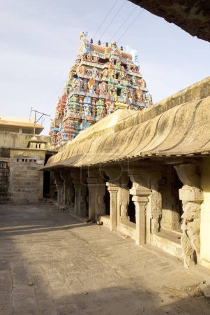 El templo rupestre de Sri Kokaraneswarar y Brahadambal en Thirukokarnam; Pudukkottai; Tamil Nadu; India