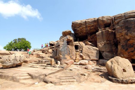 Téléchargez les photos : Grottes Khandagiri & Udaygiri ; Bhubaneswar ; Orissa ; Inde - en image libre de droit