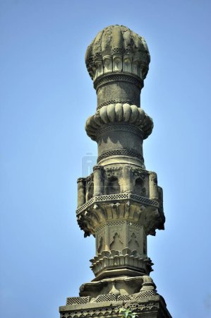Téléchargez les photos : Damdi masjid minar à ahmadnagar Maharashtra Inde Asie - en image libre de droit