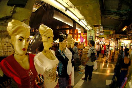 Foto de Tienda de prendas confeccionadas, India - Imagen libre de derechos
