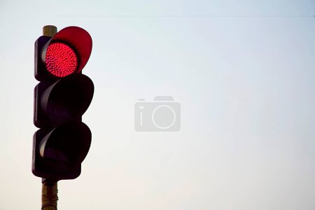 Foto de Semáforo, rojo implica parada, Mumbai Bombay, Maharashtra, India - Imagen libre de derechos