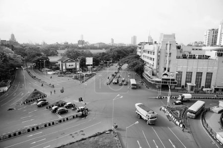 Téléchargez les photos : Vue Aérienne de l'intersection, Metro Cinema Building, Cinéma Art Déco, Dhobi Talao, Mumbai, Maharashtra, Inde, Asie - en image libre de droit