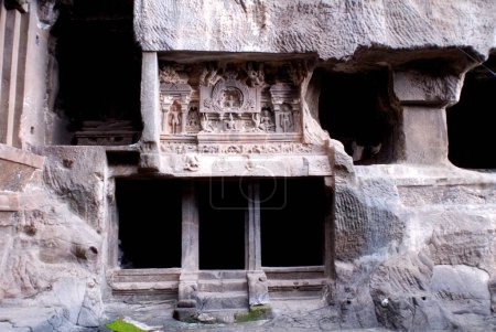 Téléchargez les photos : Vue sur les grottes d'Ellora ; Aurangabad ; Maharashtra ; Inde - en image libre de droit